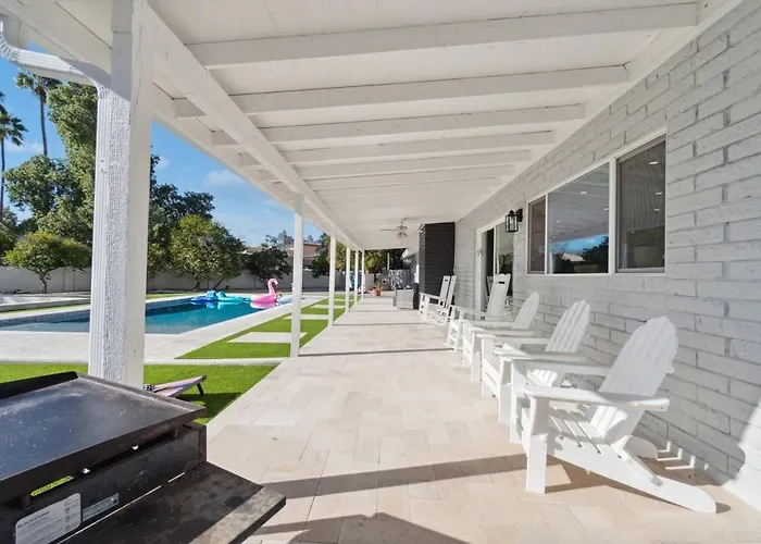 Holiday home Petey's Paradise In The Heart Of